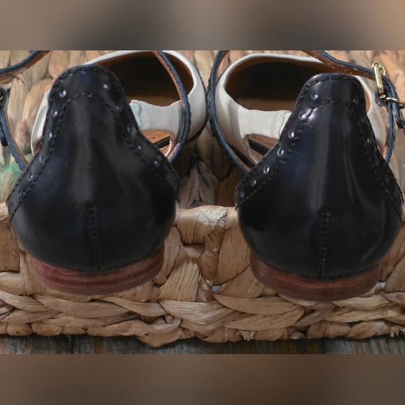 Tory Burch Bernadette Pointed-Toe Flats Black & Ivory Size 5.5 - Picture 8 of 11